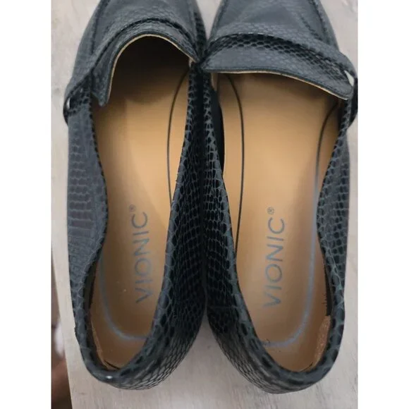 Vionic Zana Black Leather Lizard Loafers Size 8.5 - Picture 5 of 6